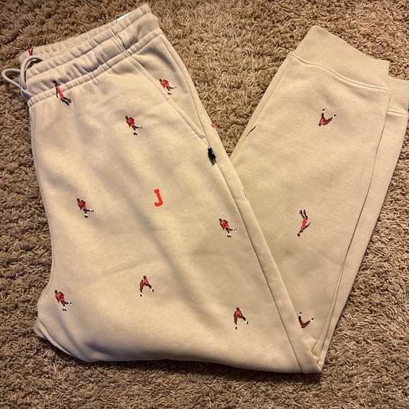 Jordan Essentials Holiday Fleece Pants Men’s XL All Over Print DV9390-206 - Picture 4 of 6